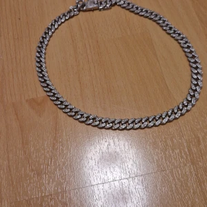 Diamond Chain - No imperfections Not used 24 Inch No original packaging