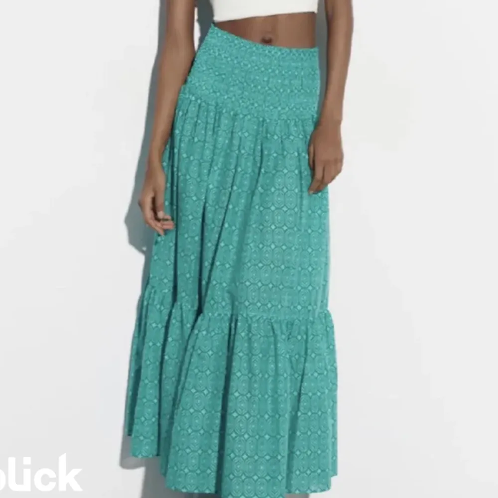 Söker en sån här kjol i storlek xs/s ❤️ hör gärna av er om ni säljer en sådan kjol!. Kjolar.