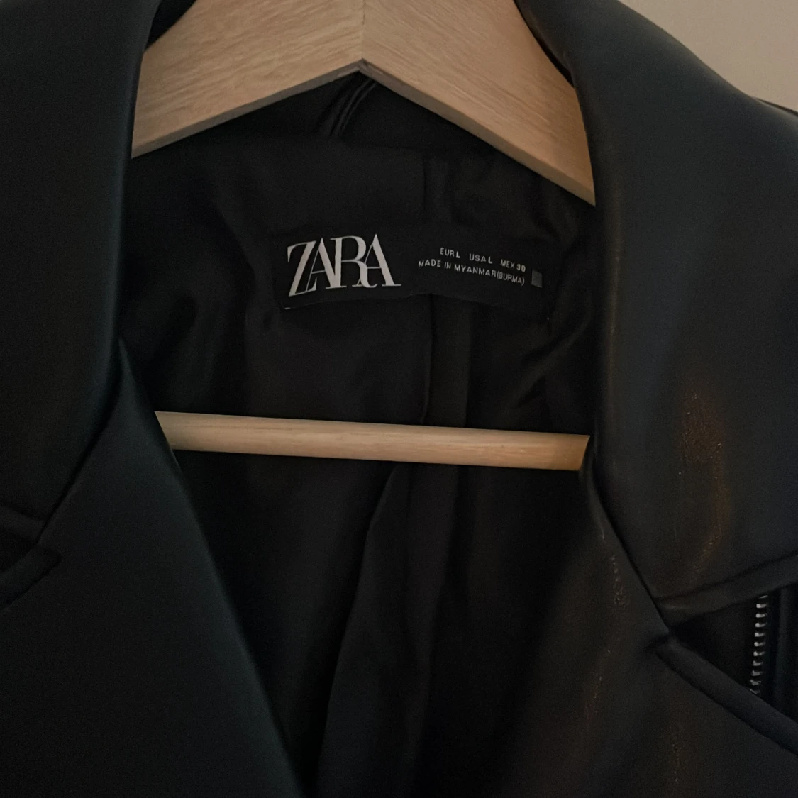 Faux skinnjacka från ZARA - 91