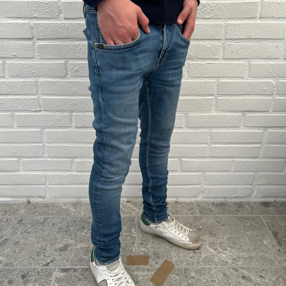 Tiger Of Sweden slim jeans || Nyskick, knappt användna || Passar 170-180 cm || Skriv vid minsta fundering! Mvh, CH . Jeans & Byxor.