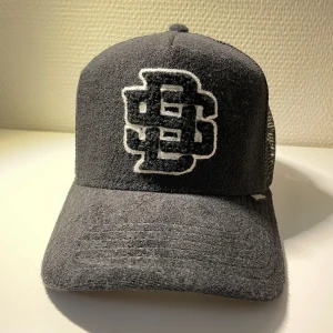 Djinns keps - Endast testad. Nyskick.