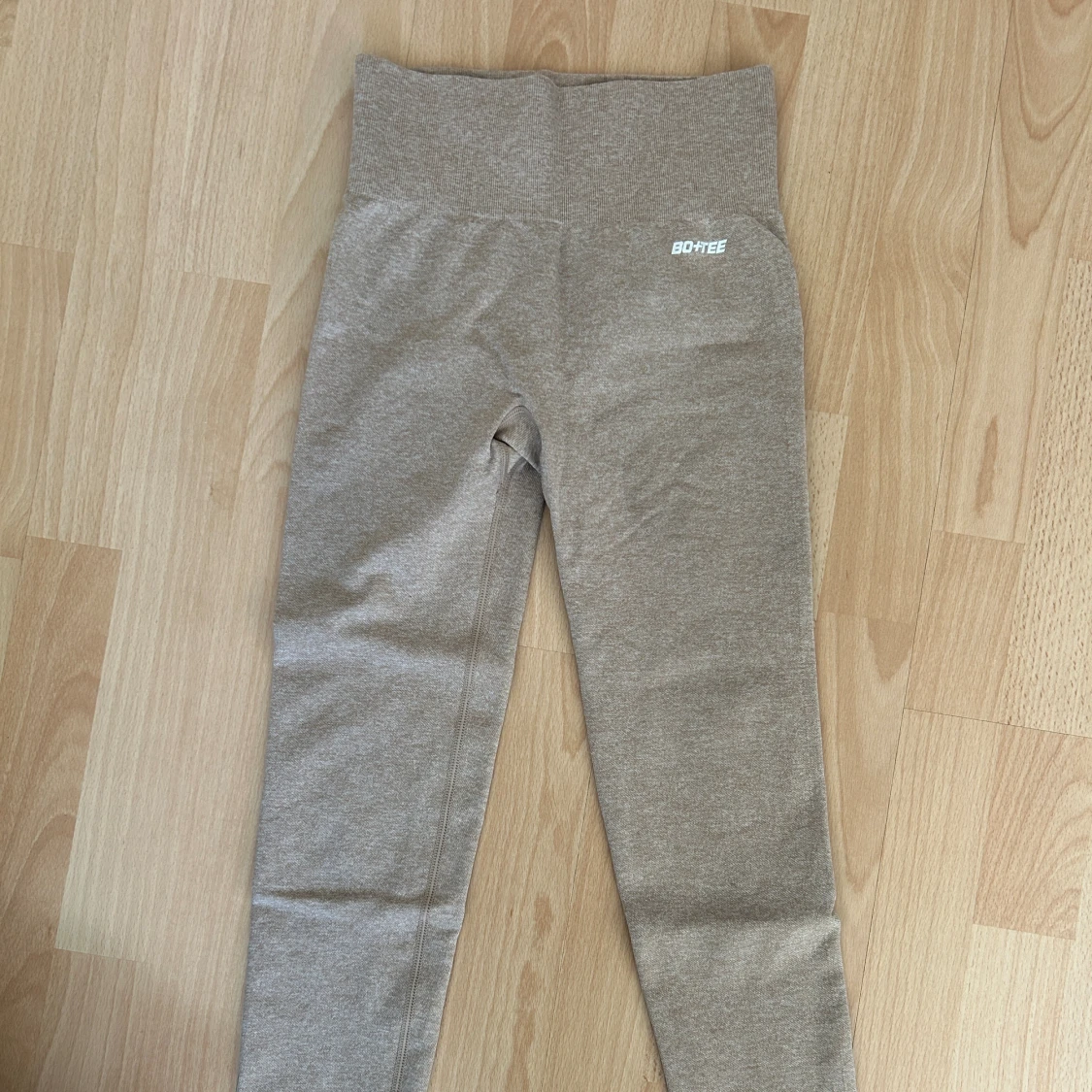 Träningstights Bo+tee
