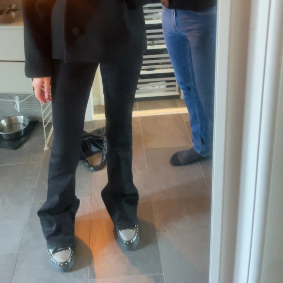 Lågmidjade svarta jeand - 90