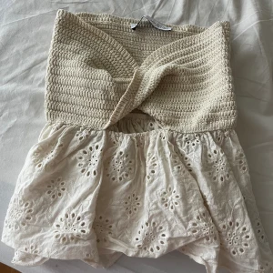 Zara topp - Säljer denna supergulliga topp från zara, knappt använd