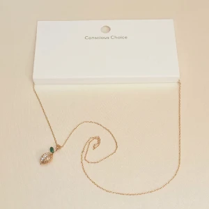 Citron halsband - 🍋FÖRST TILL KVARN!🍋 Super gullig citron halsband som aldrig blivit använd, den har söta kristaller. Har även en annan med körsbär som också är till salu🍒.