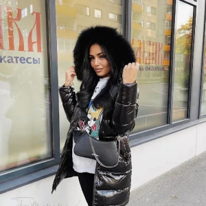 Gloss jacket - Pälsjacka - Gloss jacket köpt för 3500kr hos Femenina of Sweden. Den är i storlek S. Endast använd 2 gånger. Säljs för 500kr då den tar plats i garderoben, först till kvarn!