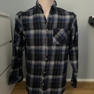 Flanellskjorta  - Tunn och i bra skick!