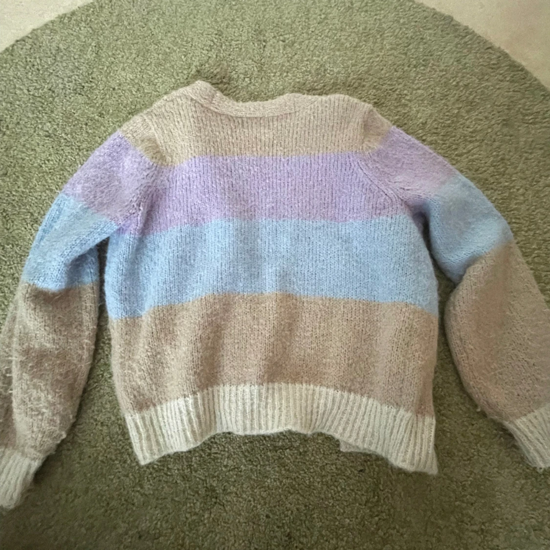 Randig stickad kofta - 91