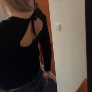 Topp - Jätte fin topp som aldrig är använd. Passar till alla årstider. Skriv om ni har frågor💕priset kan diskuteras vid snabb affär