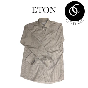 ETON Skjorta - Säljer en riktigt fin skjorta från ETON. Skjortan är i storlek 41/16 och skicket är 8/10. Modellen på bilden är 180cm.