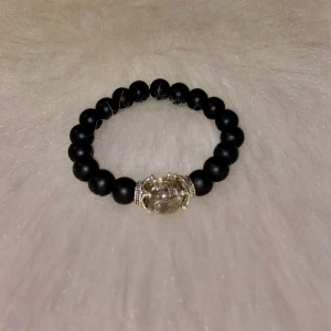 Natural stone bracelet - hand made  - Color: Black and silver  Size: Medium  New 100%