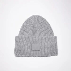 Acne studio mössa - Superfin mössa från Acne studios❣️ använd få gånger då jag personligen inte passar så bra i grått❣️ 