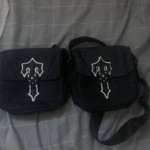 Trapstar väskor - Båda I perfekt skick 400 för en och 2 för 700