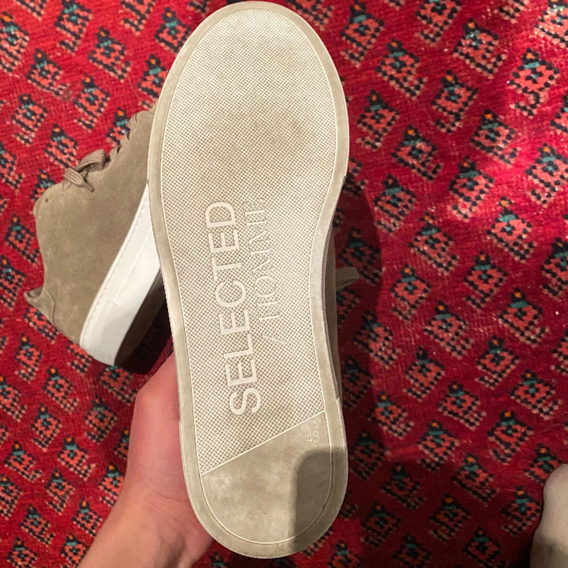 Selected home skor  - 90