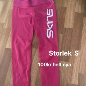 Nya  - Nya tränings byxor  Helt nya byxor  Ny pris 1000 Mitt pris 150