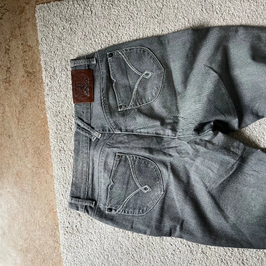 Gråa jeans  - 90
