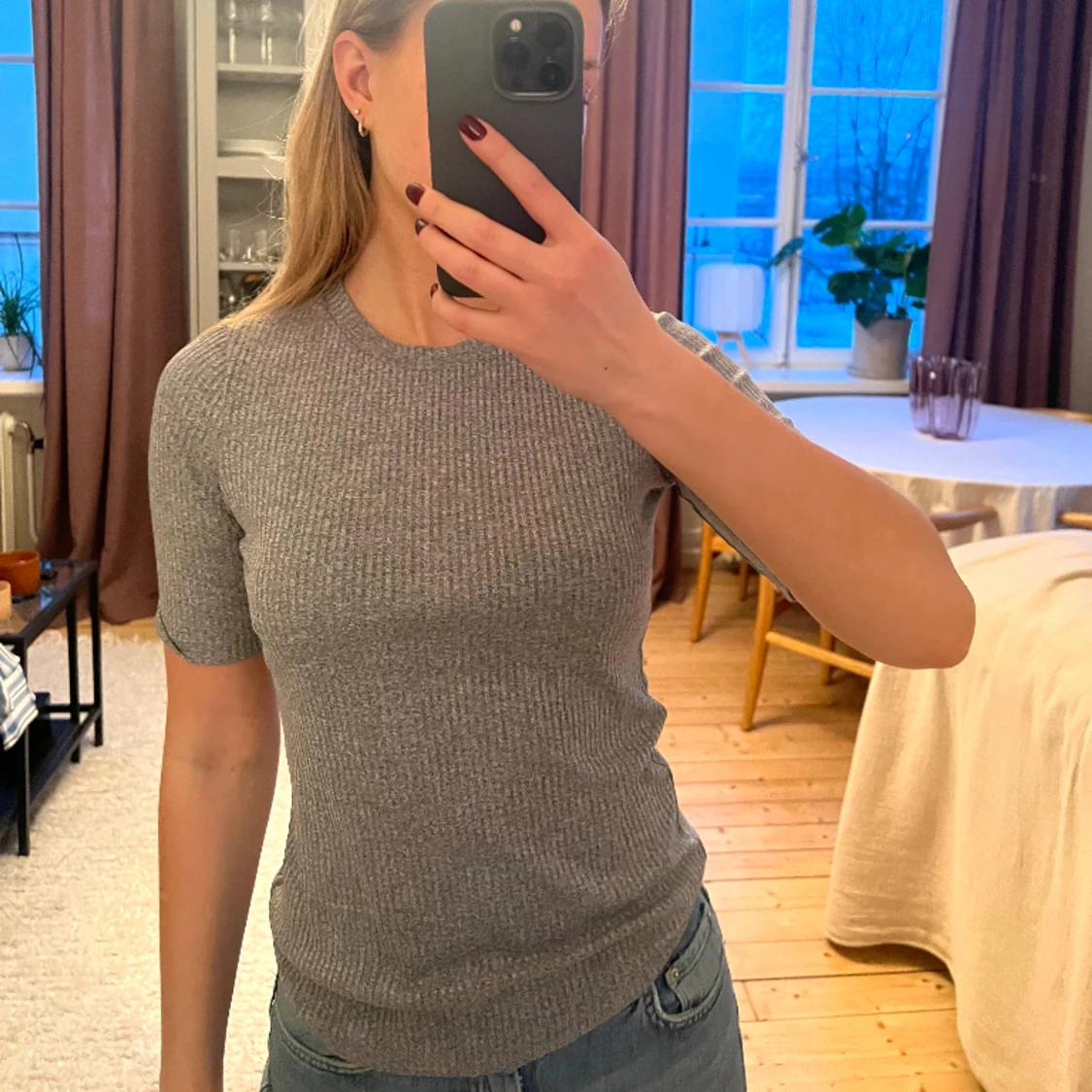 Grå ribbad tröja  - 90