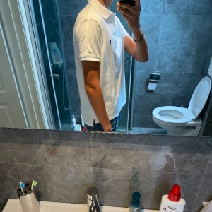 Ralph Lauren pike - En helt oanvänd piké från Ralph Lauren i storlek M Nypris: 1200kr