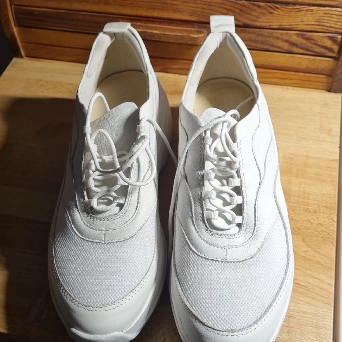 Mycket fina sneakers  - 90