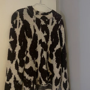 Vero Moda tröja - Supersnygg tröja från Vero Moda i storlek S. Skönt material och inga defekter. 