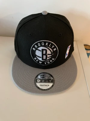 Brooklyn nets keps - Fick den som födelsedagspresent present ha bara lega på mitt rum för ett tag har typ aldrig använt den