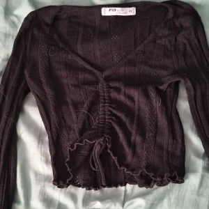 Långärmad svart magtröja - Storlek XS, från Newyorker, inga skador, bra skick, tvättas efter köpt.