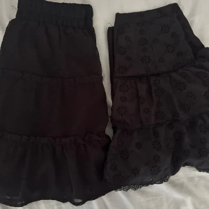 Kjolar  - Två kjolar för 200kr!