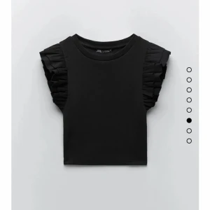 Zara topp - Topp från Zara. Inga tecken på användning. Passar snarare xs.