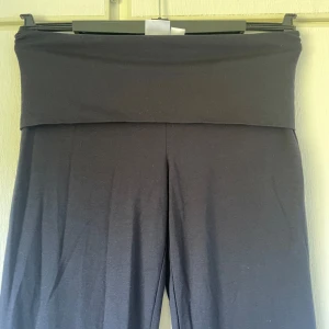 Gina yogapants - Fina men för stora på mig  Helt nya  Storlek 170 men sitter som S