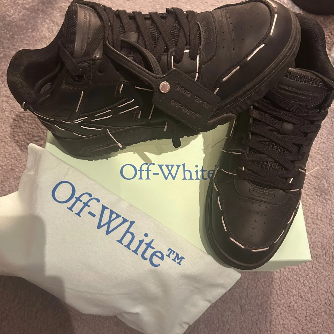 Off white skor - 93