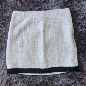 Vintage stil kjol - Vintage stil kjol från HM, knappt använd