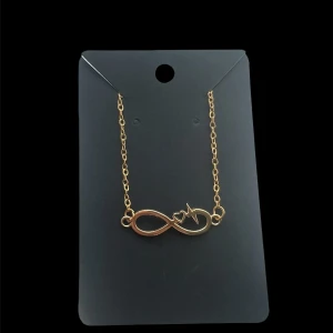 olyvia necklace guld - jättefint guld halsband som är gjort av rostfritt stål!