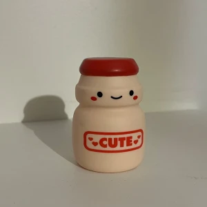 Gullig lampa - Lampa i form av yoghurt burk, så gullig!