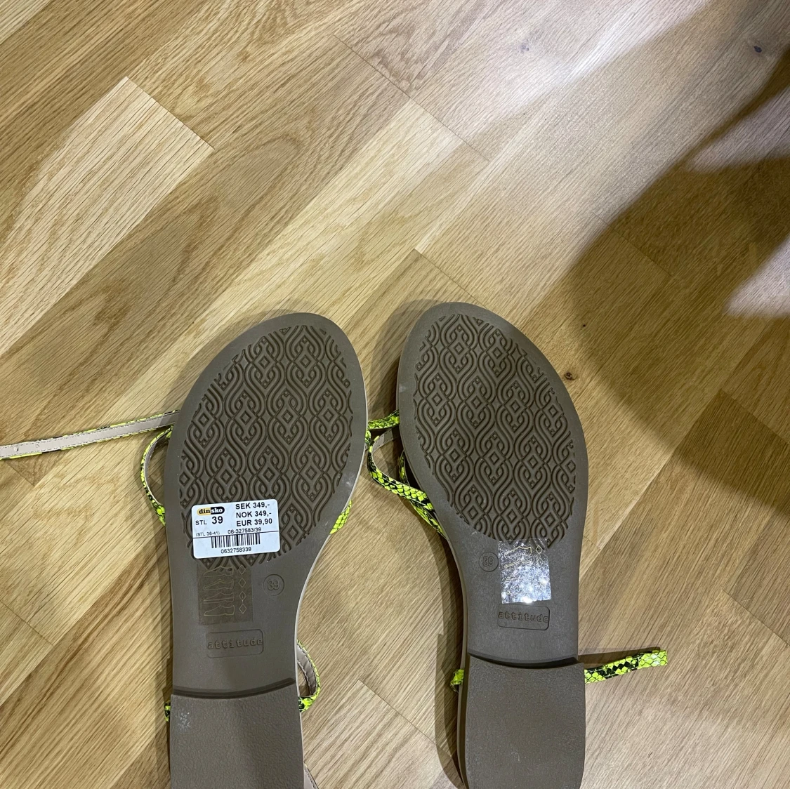 Gröna ormskinn sandaler från din sko med matchande väska - 90