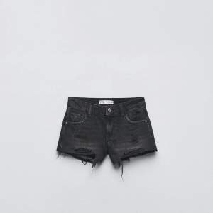 Snygga svarta zara shorts!