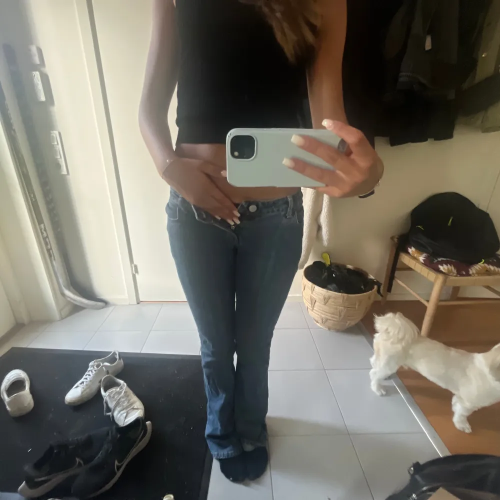 Bootcut Miss sixty jeans innerbenslängd 84 och midjemått 74 ungefär!❤️. Jeans & Byxor.