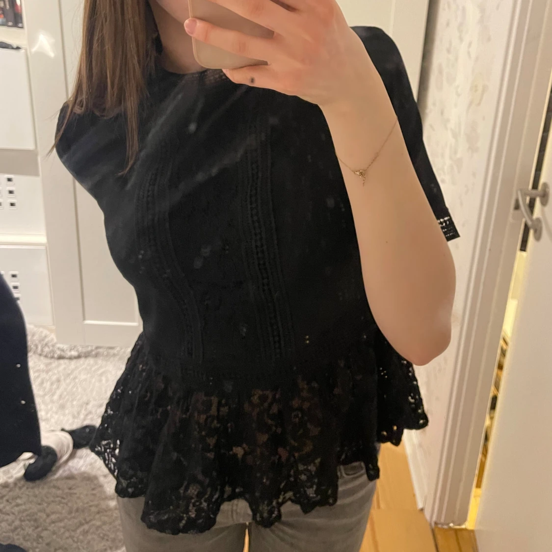 Jätte fin svart spets blus