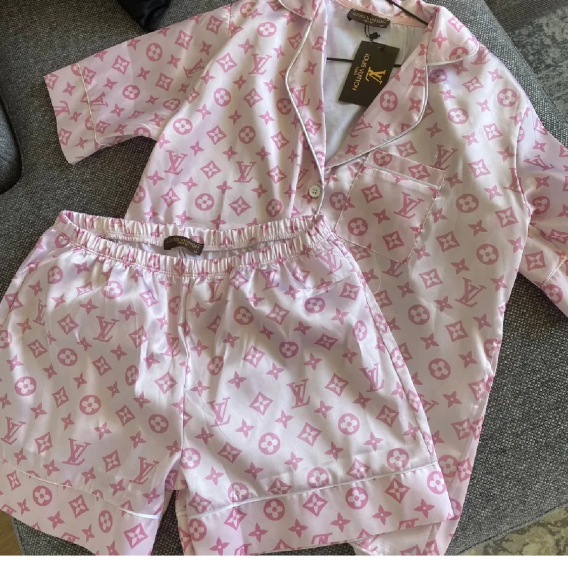 LV pyjamas storlek M