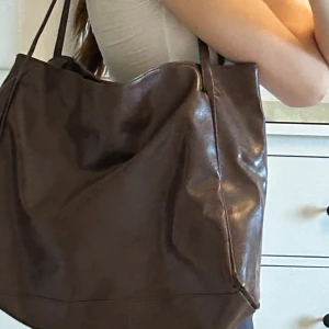 Snygg skolväska 💗💗 - I bra skick bortsätt från lite skav i hörnorna av väskan