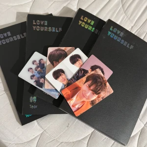 BTS Love yourself ”Your” Set med photocards - BTS Love yourself album ”Your” verisions set med fotokort/photocard