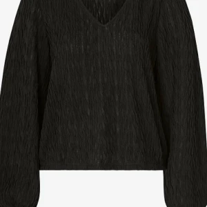 Vila blus - Jätte fin blus från Vila. Använd ca 3 gånger så i nyskick. Storlek S