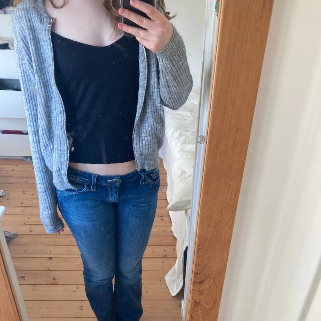 stickad grå kofta - 90