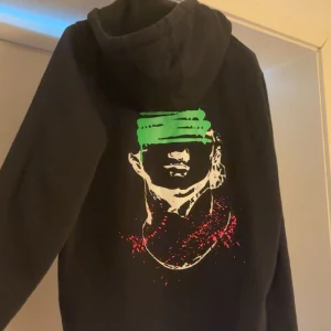 No X Limit hoodie - säljerför den inte längre kommer till användning, bra skick då den bara är använd fåtal gånger🩷
