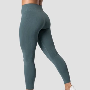 Gröna träningstights  - Såå fina gröna ribbade träningstights från Icaniwill, säljer pga att jag aldrig använder dom 💕skriv för egna bilder!