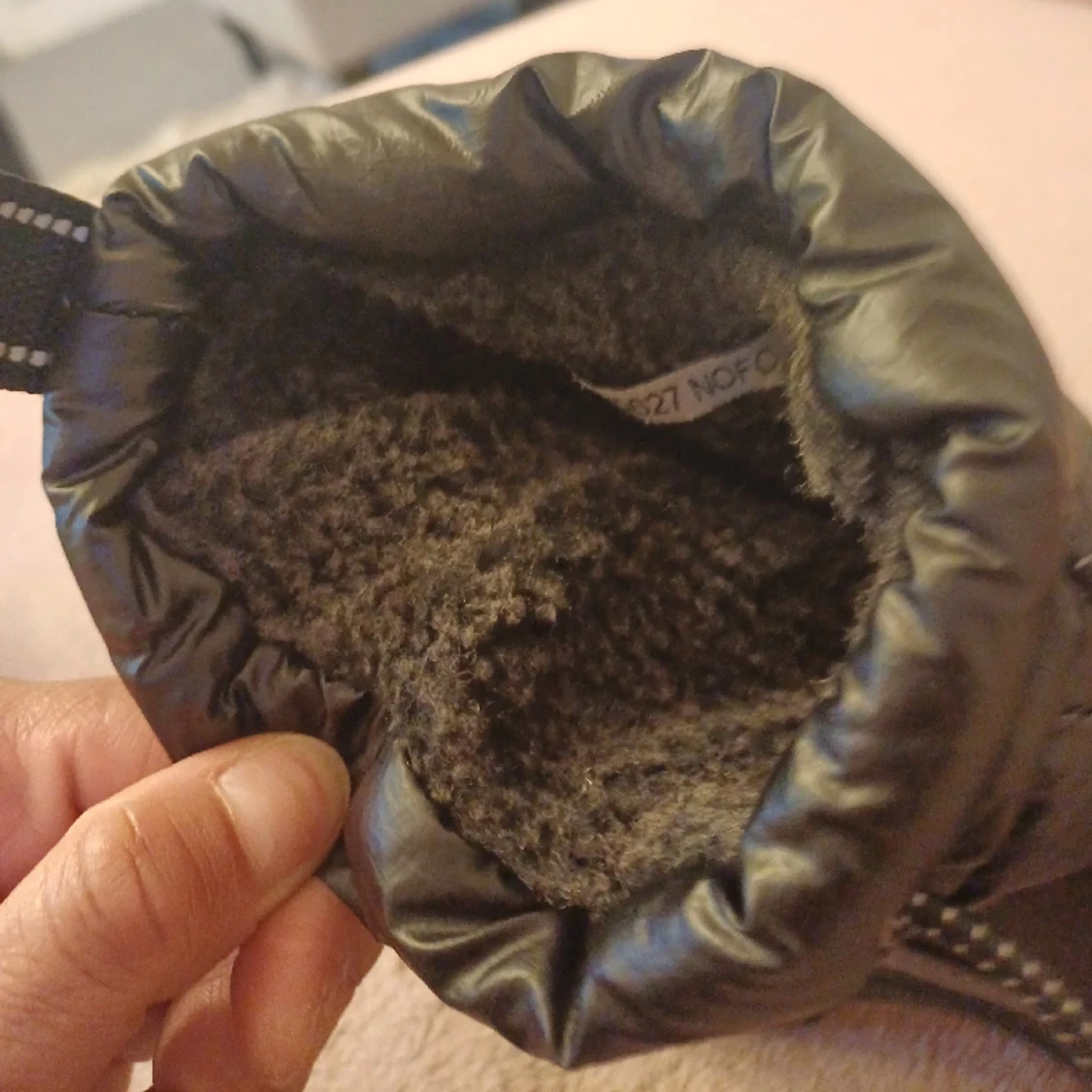 Nästintill nya justerbara svarta fodrade vinter dam skor. - 90