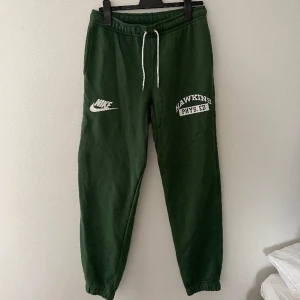 Stranger Things x Nike  - Aldrig använda. Finns överdelen också om hela setet vill köpas