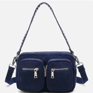 Noella väska - Säljer min fina noella väska som inte längre kommer till användning, skriv för flera bilder❤️❤️får verkligen plats med mer än vad man tror