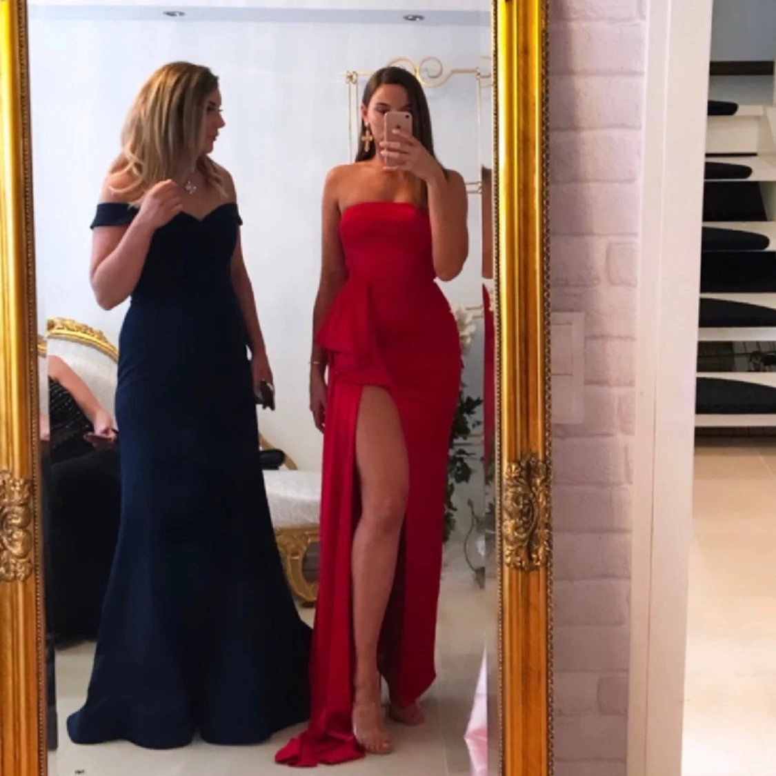 Röd lång bandeu klänning med slits satin 