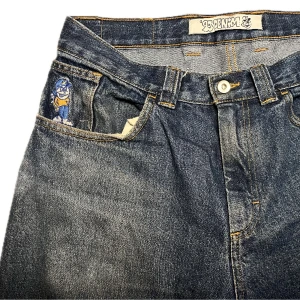 Polar 93 Denim  - säljer dessa asfeta byxor som har lite lite slitning längst OBS‼️ ETT STORT HÅL I HÖGRA FICKAN SOM MAN KAN SY!!!!! kom gärna med prisförslag och frågor 🙏