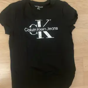 Helt ny Calvin Klein t-shirt 